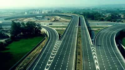 Bengaluru Updates: ബെംഗളൂരുവിൽ നിന്ന് പത്ത് വരി പാത, ദേശീയപാത 44-ൻ്റെ ഇടനാഴി, ഇവിടേക്ക്