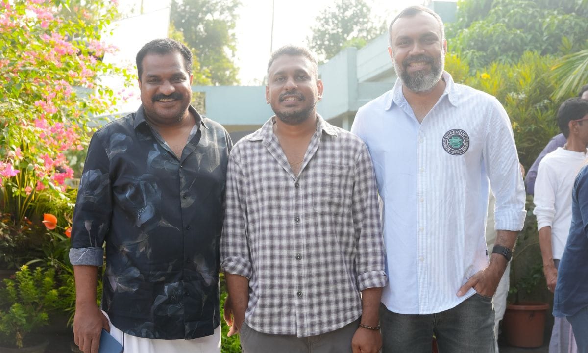 തണ്ണീർമത്തൻ ദിനങ്ങൾ, പ്രേമലു എന്നീ ചിത്രങ്ങളിലൂടെ മലയാളികളെ ചിരിപ്പിച്ച ഗിരീഷ് എ.ഡി ഈ ചിത്രത്തിലും വലിയ പ്രതീക്ഷയാണ് പ്രേക്ഷകർക്ക്. നിവിൻ പോളിയുടെ തിരിച്ചുവരവ് ഗംഭീരമാക്കിയ പ്രേക്ഷകർ ഇതും വലിയ ആഘോഷമാക്കുമെന്നാണ് സൂചന. ഫഹദ് ഫാസിൽ, ദിലീഷ് പോത്തൻ, ശ്യാം പുഷ്കരൻ എന്നിവരുടെ ഉടമസ്ഥതയിലുള്ള ഭാവന സ്റ്റുഡിയോസ് നിർമ്മിക്കുന്നത്.(photo: facebook)