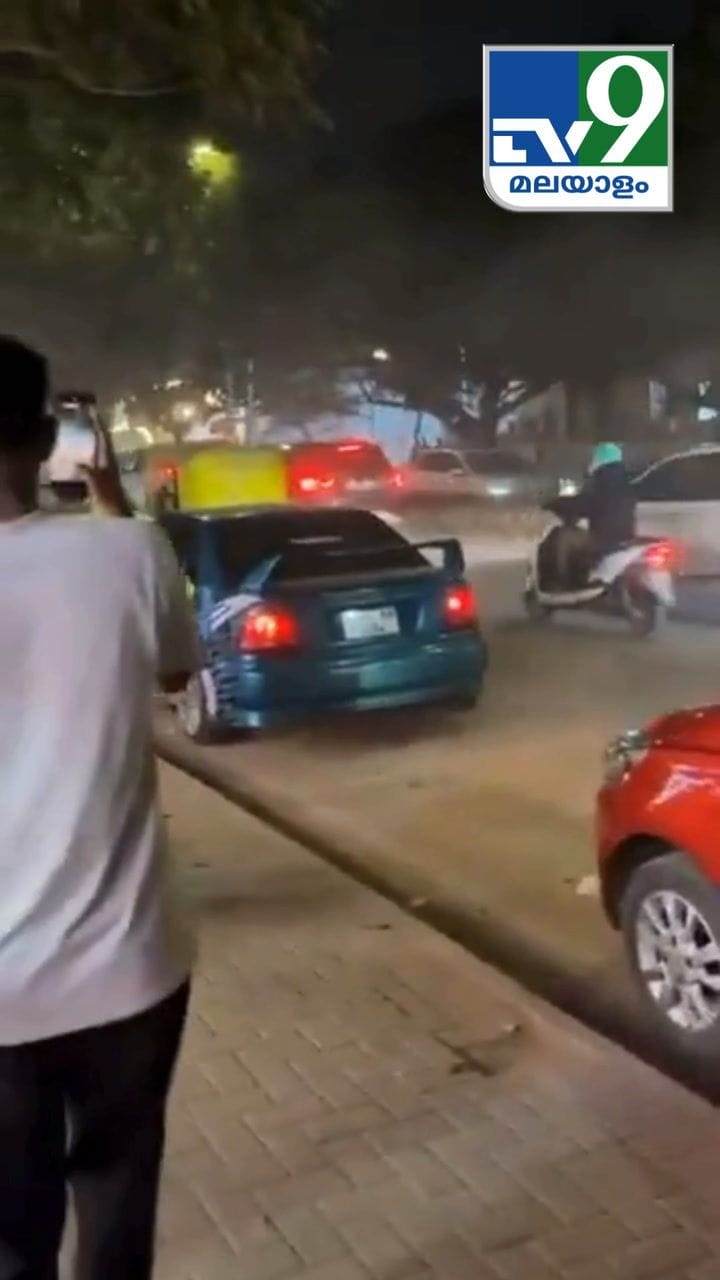 ഇതെന്തുവാ സൈലൻസിറിൽ മ്യൂസിക് സിസ്റ്റമാണോ വെച്ചേക്കുന്നത്? ബെംഗളൂരുവിൽ മലയാളിക്ക് കിട്ടി 1.11 ലക്ഷം രൂപ ഫൈൻ