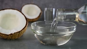 വെളിച്ചെണ്ണ വില പിന്നെയും കൂടി; തേങ്ങയും അടയ്ക്കയും വിട്ടുകളയല്ലേ