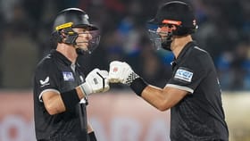 രാഹുലിന്റെ സെഞ്ചുറിക്ക് അതേ നാണയത്തില്‍ മിച്ചലിന്റെ മറുപടി