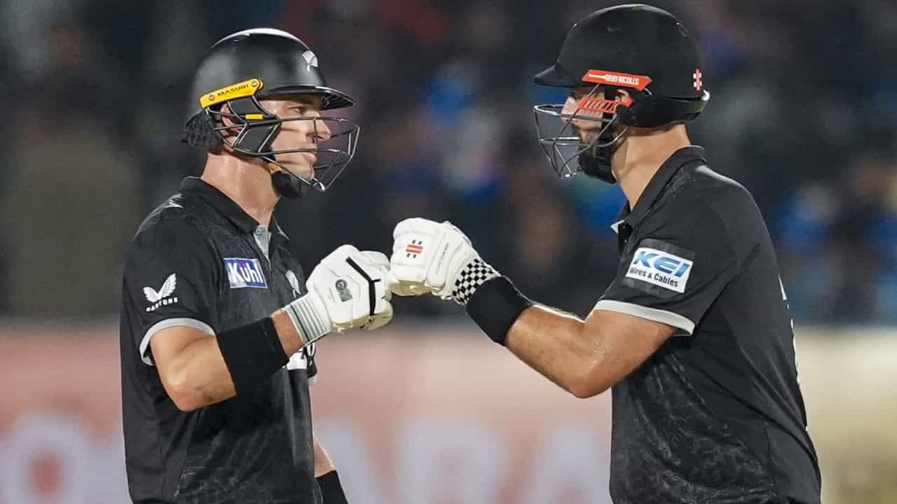 India Vs New Zealand: രാഹുലിന്റെ സെഞ്ചുറിക്ക് അതേ നാണയത്തില്‍ മിച്ചലിന്റെ മറുപടി; രണ്ടാം ഏകദിനത്തില്‍ ഇന്ത്യയ്ക്ക് തോല്‍വി