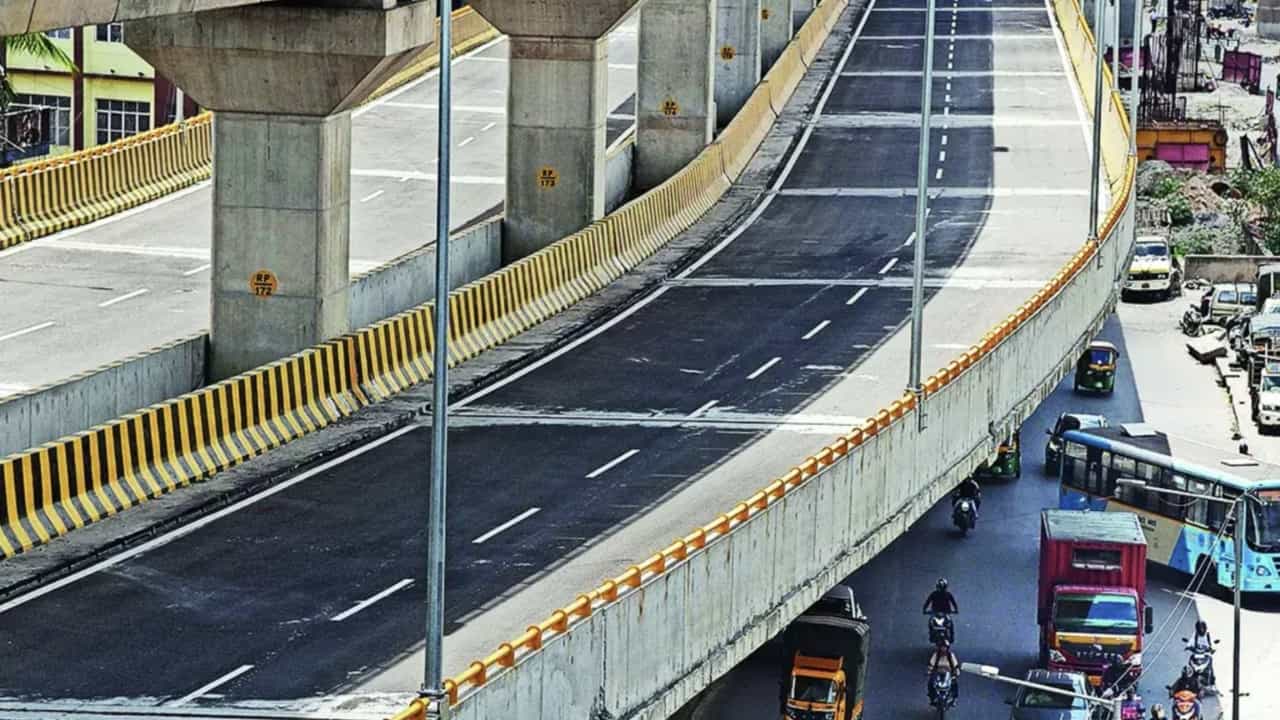 Bengaluru: ബെംഗളൂരുവിലെ ആദ്യ ഡബിൾ ഡെക്കർ ഫ്ലൈഓവറിൻ്റെ നിർമ്മാണം ഉടൻ പൂർത്തിയാവും; നഗരത്തിലെ തിരക്ക് കുറയുമെന്ന് പ്രതീക്ഷ