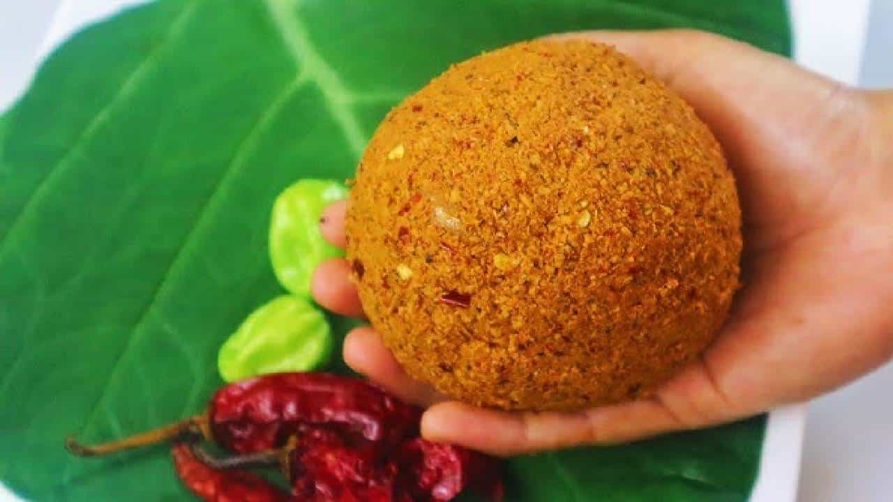 Dry Fish Chutney: തേങ്ങ ചുട്ടരച്ച ഉണക്കമീൻ ചമ്മന്തി തയ്യാറാക്കിയാലോ? വായിൽ കപ്പലോടും