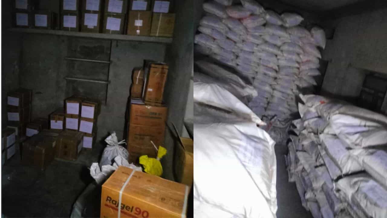 Republic Day: റിപ്പബ്ലിക് ദിന തലേന്ന് കണ്ടെടുത്ത് 10,000 കിലോഗ്രാം സ്ഫോടക വസ്തുക്കള് Republic Day: റിപ്പബ്ലിക് ദിന തലേന്ന് കണ്ടെടുത്ത് 10,000 കിലോഗ്രാം സ്ഫോടക വസ്തുക്കള്