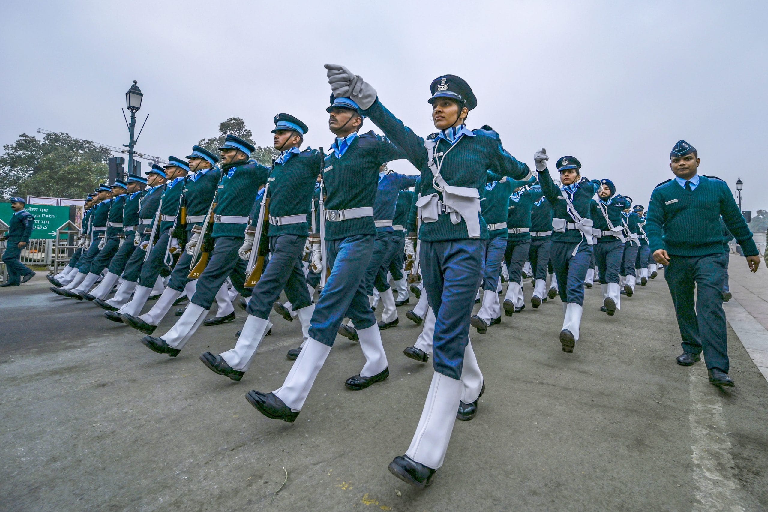 ജനുവരി 26-ന് നടക്കുന്ന റിപ്പബ്ലിക് ദിന പരേഡിനുള്ള ടിക്കറ്റുകൾക്ക് 20 മുതൽ 100 രൂപ വരെയാണ് ഈടാക്കുന്നത്. ജനുവരി 28-ന് നടക്കുന്ന ഫുൾ ഡ്രസ് റിഹേഴ്‌സലിലേക്കും ബീറ്റിംഗ് റിട്രീറ്റിലേക്കും പ്രവേശനത്തിന് 20 രൂപയും, 29ന് നടക്കുന്ന ബീറ്റിംഗ് റിട്രീറ്റ് ചടങ്ങിനുള്ള ടിക്കറ്റുകൾക്ക് 100 രൂപയുമാണ് നിരക്ക്. 
