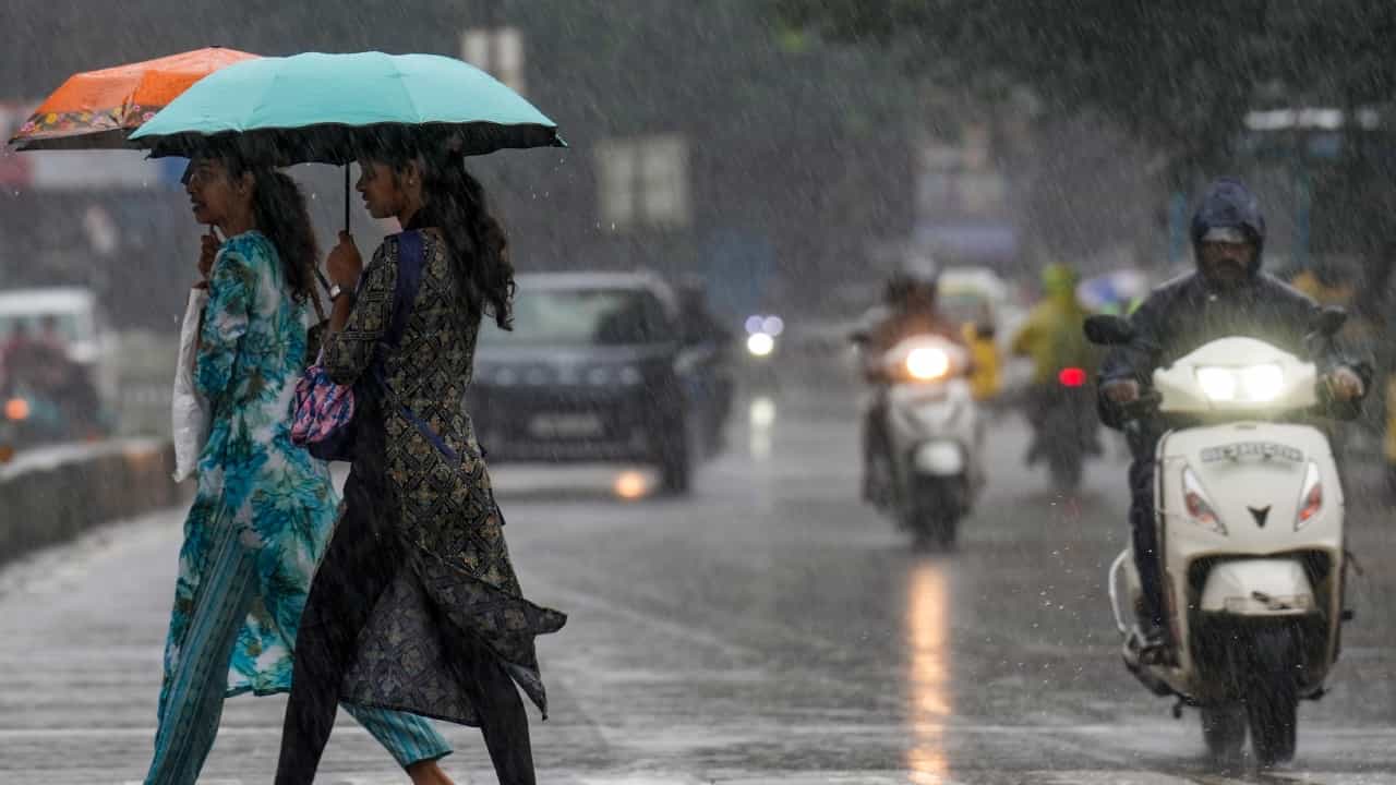 Kerala Weather Alert: ചക്രവാതച്ചുഴിയും അതിതീവ്ര ന്യൂനമർദ്ദവും; സംസ്ഥാനത്ത് വീണ്ടും മഴ ശക്തമാകുന്നു