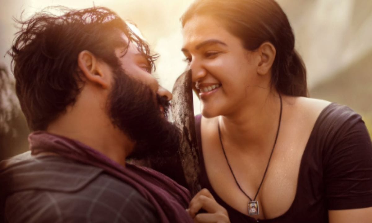 പ്രേക്ഷകർ കാത്തിരിക്കുന്ന ചിത്രമാണ് ഹണി റോസ് നായികയാകുന്ന റേച്ചൽ. ഒരു ഇടവേളയ്ക്കുശേഷം നടിയുടെ തിരിച്ചുവരിവാകും റേച്ചൽ എന്നാണ് സൂചന. ചിത്രം 2025ൽ റിലീസ് ചെയ്യുമെന്നായിരുന്നു ആദ്യം ലഭിച്ച സൂചനയെങ്കിലും പുതിയ റിലീസ് തീയതി ഉടനെ പുറത്തു വിടും. ഹണി റോസിന്റെ കരിയറിലെ തന്നെ ഏറ്റവും ശക്തമായ കഥാപാത്രമായാണ് റേച്ചലിൽ എത്തുന്നത് എന്നാണ്  ടീസറുകളും പോസ്റ്ററുകളും നൽകുന്ന സൂചന. (PHOTO: INSTAGRAM)