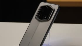 പ്രീമിയം ഫോൺ വിപണിയിലേക്ക് ഹോണർ മാജിക് 8 ആർഎസ്ആർ പോർഷ് ഡിസൈൻ