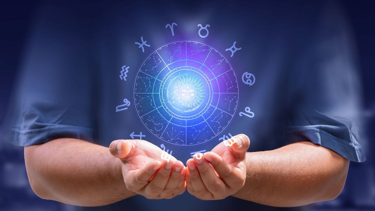 ഉത്രാടം- ഈ വര്‍ഷം വ്യാഴം ഏഴാം ഭാവത്തില്‍ ബലവാനായാണ് നില്‍ക്കുന്നത്. അതിനാല്‍ തന്നെ ഉത്രാടം നക്ഷത്രക്കാരെ തേടി ഭാഗ്യമെത്തും. 

