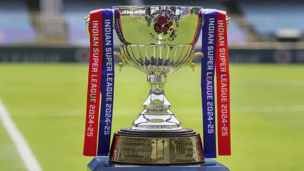 ISL 2025-26: ലൂണയെയും നോവയെയും ലോണില്‍ വിട്ടത് അബദ്ധമായോ? ഐഎസ്എല്‍ ഫെബ്രുവരി 14ന് തുടങ്ങുമെന്ന് പ്രഖ്യാപനം