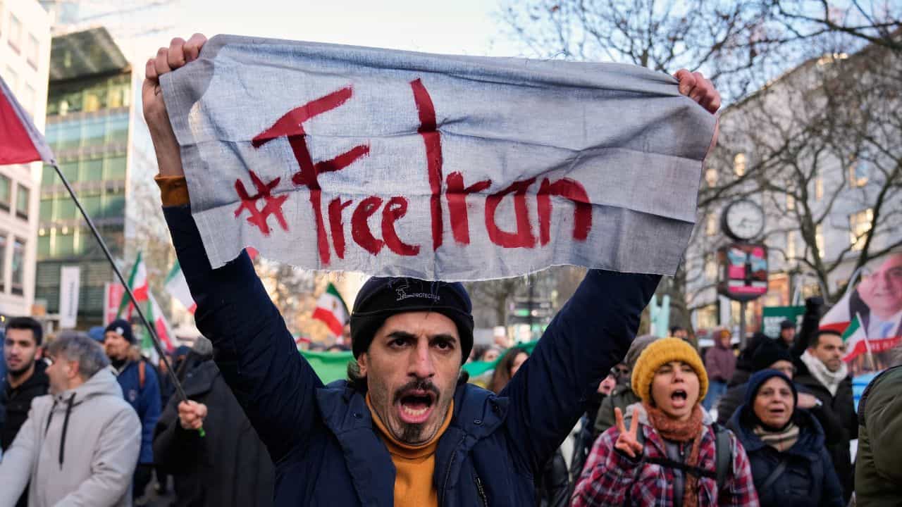 Iran Protest: പ്രതിഷേധക്കാര് ദൈവത്തിന്റെ ശത്രുക്കള്; വധശിക്ഷ നടപ്പാക്കേണ്ടി വരുമെന്ന് ഇറാന് Iran Protest: പ്രതിഷേധക്കാര് ദൈവത്തിന്റെ ശത്രുക്കള്; വധശിക്ഷ നടപ്പാക്കേണ്ടി വരുമെന്ന് ഇറാന്