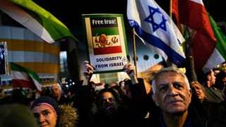 Iran Protest: എല്ലാ ഓപ്ഷനുകളും മേശപ്പുറത്തുണ്ട്, കൂട്ടക്കൊല അവസാനിപ്പിക്കാം; ട്രംപിന്റെ ഭീഷണി