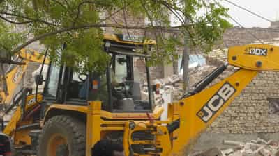 JCB Operator Recruitment: ജെസിബി ഓടിക്കാന്‍ അറിയാമോ? എങ്കില്‍ സര്‍ക്കാര്‍ ജോലി നേടാം; 75,400 വരെ ശമ്പളം