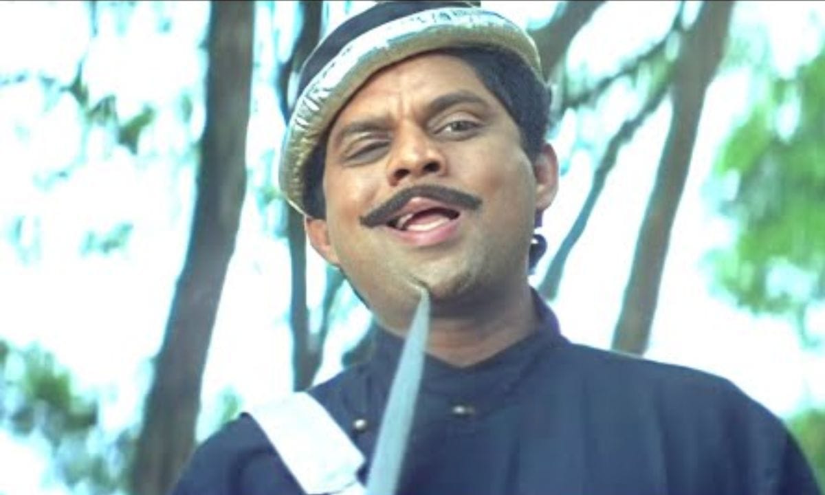 ആവർത്തനവിരസതയില്ലാതെ ഓരോ കഥാപാത്രങ്ങൾക്കും വ്യത്യസ്ത തരത്തിലുള്ള ഭാവ വ്യത്യാസങ്ങളും കോമഡികളും ആണ് ജഗതി ശ്രീകുമാറിന്റെ അഭിനയത്തിന്റെ ഏറ്റവും വലിയ പ്രത്യേകത. അതിനാൽ തന്നെ ഓരോ കഥാപാത്രവും ഒന്നിനൊന്നു മെച്ചം. കിലുക്കത്തിലെ നിശ്ചൽ കുമാർ യോദ്ധയിലെ അരശുമൂട് അപ്പുക്കുട്ടൻ നന്ദനത്തിലെ കുമ്പിടി  മീശമാധവനിലെ കൃഷ്ണവിലാസം ഭഗീരതൻപിള്ള (PHOTO: YOUTUBE SCREENGRAB) 