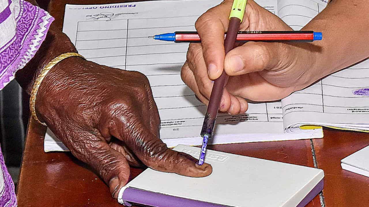 Kerala Assembly Election 2026: കേരള നിയമസഭാ തിരഞ്ഞെടുപ്പ്; ഏപ്രിൽ രണ്ടാം വാരത്തോടെ, ഒറ്റഘട്ടമായി നടത്താൻ നീക്കം