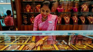 Kerala Price Hike: മുട്ടയ്ക്കും ചിക്കനും തീ വില; വറുക്കാൻ വെളിച്ചെണ്ണ വാങ്ങാനൊക്കുമോ?