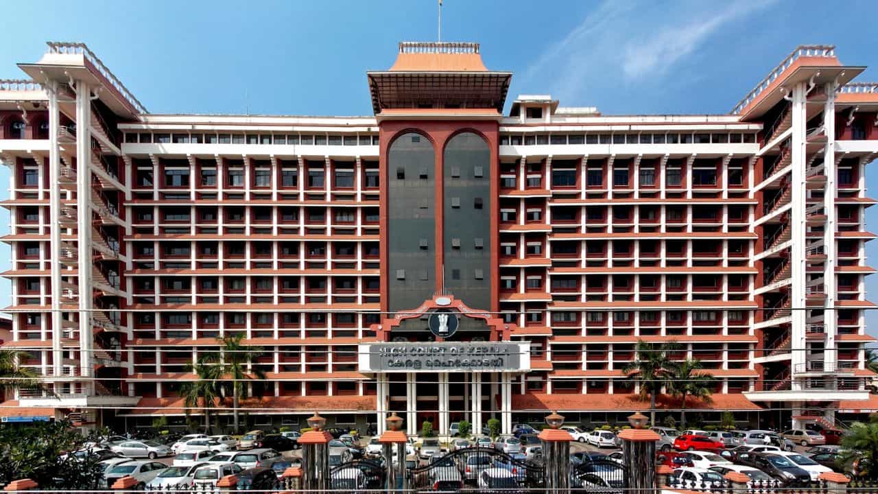 Nava Kerala Survey: സര്ക്കാരിന് തിരിച്ചടി! നവകേരള സര്വേ റദ്ദാക്കി ഹൈക്കോടതി Nava Kerala Survey: സര്ക്കാരിന് തിരിച്ചടി! നവകേരള സര്വേ റദ്ദാക്കി ഹൈക്കോടതി