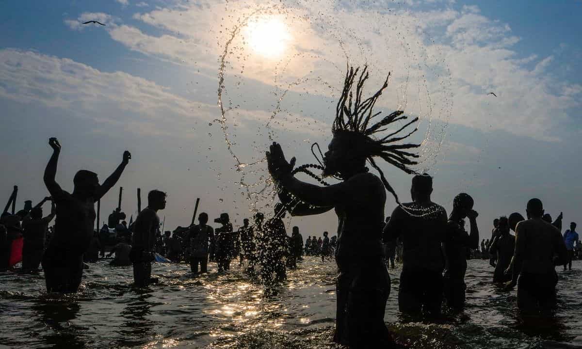 Kumbh Mela in Kerala: കേരള കുംഭമേള: തിരുനാവായ മഹാമാഘ മഹോത്സവത്തിന് ഗവര്ണര് കൊടിയേറ്റും Kumbh Mela in Kerala: കേരള കുംഭമേള: തിരുനാവായ മഹാമാഘ മഹോത്സവത്തിന് ഗവര്ണര് കൊടിയേറ്റും