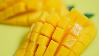 Health Tips: അറിഞ്ഞിരിക്കുക! മാമ്പഴം കഴിച്ചതിന് പിന്നാലെ ശീതളപാനീയങ്ങൾ കുടിച്ചാൽ സംഭവിക്കുന്നത്