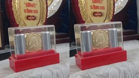 സ്വര്‍ണം പൂശിയില്ല, റെയില്‍വേ ജീവനക്കാര്‍ക്ക് ചെമ്പ് മെഡല്‍...