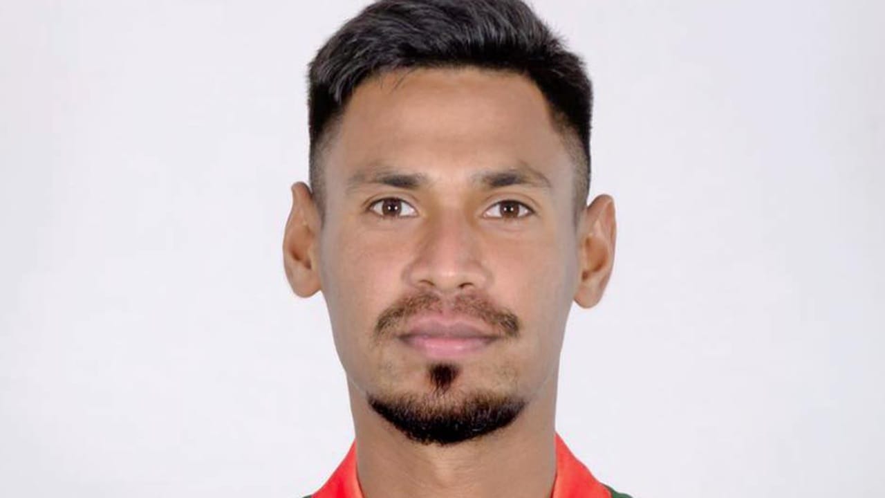 എന്നാല് മുസ്തഫിസുര് ഐപിഎല്ലിലേക്ക് തിരിച്ചെത്തിയേക്കുമെന്ന തരത്തില് സോഷ്യല് മീഡിയയില് അഭ്യൂഹങ്ങള് പ്രചരിക്കുന്നുണ്ട്. ബിസിസിഐ നിലപാട് തിരുത്തുമെന്ന തരത്തിലാണ് പ്രചരണം. എന്നാല് ബംഗ്ലാദേശ് ക്രിക്കറ്റ് ബോര്ഡ് (ബിസിബി) ഈ പ്രചരണങ്ങള് നിഷേധിച്ചു (Image Credits: Facebook)