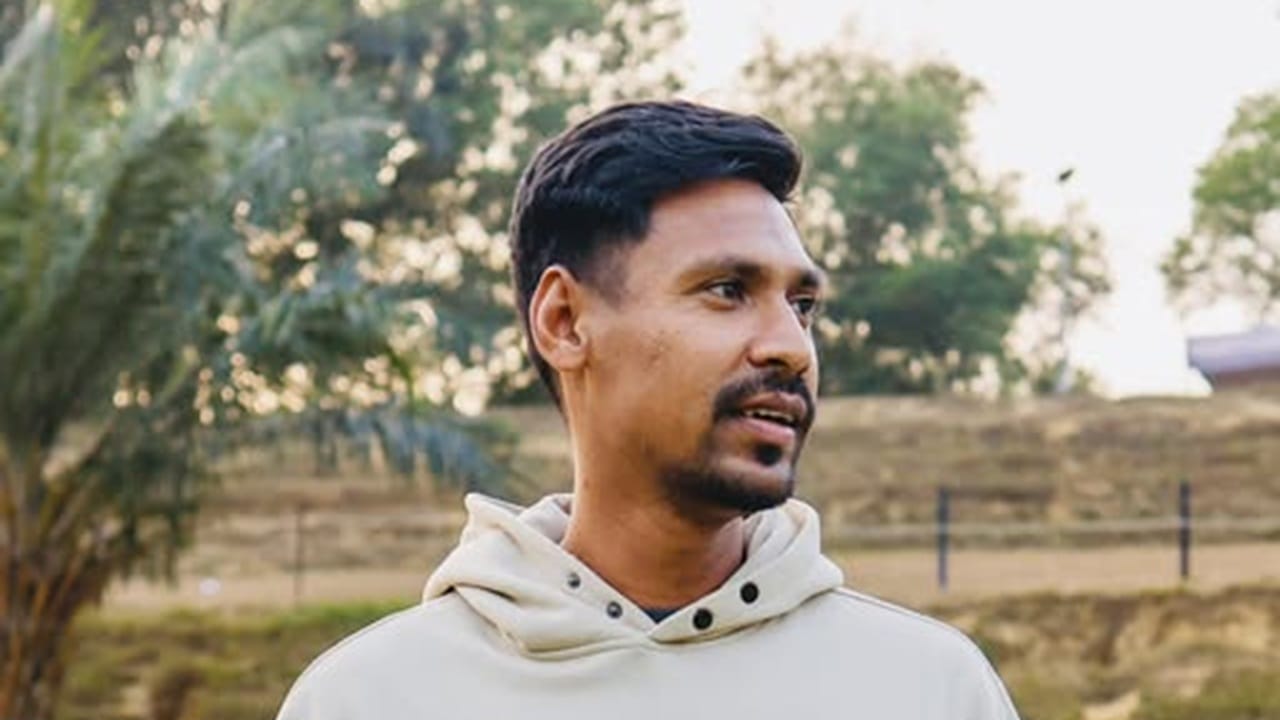 മുസ്തഫിസുറിന്റെ ഐപിഎല്ലിലേക്കുള്ള തിരിച്ചുവരവ് സംബന്ധിച്ച് ബിസിസിഐയുമായി ഒരു തരത്തിലും ചര്ച്ച നടത്തിയിട്ടില്ലെന്ന് ബിസിബി പ്രസിഡന്റ് അമിനുൾ ഇസ്ലാം ബുൾബുൾ പറഞ്ഞു. ബോർഡിലെ ആരോടും ഇതിനെക്കുറിച്ച് സംസാരിച്ചിട്ടില്ലെന്നും ബിസിബി പ്രസിഡന്റ് പറഞ്ഞു. ഈ വാർത്തയിൽ സത്യമില്ലെന്നും അമിനുൾ ഇസ്ലാം വ്യക്തമാക്കി (Image Credits: Facebook)