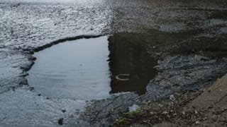 Erattupetta Theft: വീട്ടിൽ ആളില്ല, കോട്ടയത്ത് സുഹൃത്ത് അടിച്ച് മാറ്റിയത് 12 ലക്ഷത്തിൻ്റെ സ്വർണം