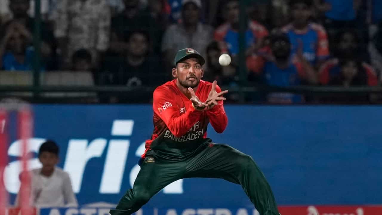 T20 World Cup 2026: ഞങ്ങൾ ഒരു പ്രശ്നവുമില്ലെന്ന് നടിക്കുകയാണ്; താരങ്ങൾ മാനസിക വിഷമത്തിലാണെന്ന് ബംഗ്ലാദേശ് ക്യാപ്റ്റൻ