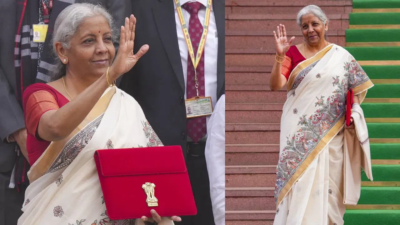 ഭാരതീയ പരമ്പരാഗത വസ്ത്രങ്ങൾ അണിഞ്ഞുകൊണ്ടാണ് ഓരോ തവണയും ധനമന്ത്രി നിർമ്മല സീതാരാമൻ ബജറ്റ് അവതരിപ്പിക്കുന്നത്. അവരുടെ വസ്ത്രധാരണത്തിൽ ഓരോ തവണയും പുത്തൻ ശൈലികൾ കാണാൻ സാധിക്കും. എപ്പോഴും കൈത്തറി സാരികൾക്ക് മുൻഗണന നൽകുന്ന ധനമന്ത്രി, കഴിഞ്ഞ ബജറ്റിൽ പത്മശ്രീ ജേതാവായ ദുലാരി ദേവി സമ്മാനിച്ച മധുബാനി ആർട്ട് സാരിയായിരുന്നു ധരിച്ചിരുന്നത്. ഇത്തവണ എന്ത് നിറത്തിലുള്ള സാരിയാകും തിരഞ്ഞെടുക്കുക എന്ന ആകാംക്ഷയിലാണ് ഫാഷൻ പ്രേമികൾ. 