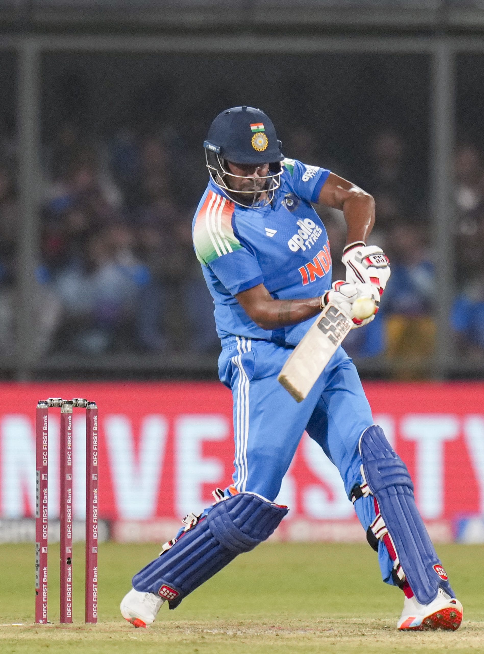 മത്സരത്തിൽ 43 പന്തുകൾ നേരിട്ട ഹർഷിത് 52 റൺസ് നേടി പുറത്താവുകയായിരുന്നു. നാല് വീതം ബൗണ്ടറിയും സിക്സറുകളും നേടിയ താരം ഏഴാം നമ്പരിൽ ബാറ്റ് ചെയ്യാനറിയാവുന്ന ഒരു പേസറെന്ന ഇന്ത്യൻ മാനേജ്മെൻ്റിൻ്റെ ഏറെക്കാലമായുള്ള തേടൽ അവസാനിപ്പിക്കുമെന്നാണ് പ്രതീക്ഷ. 
