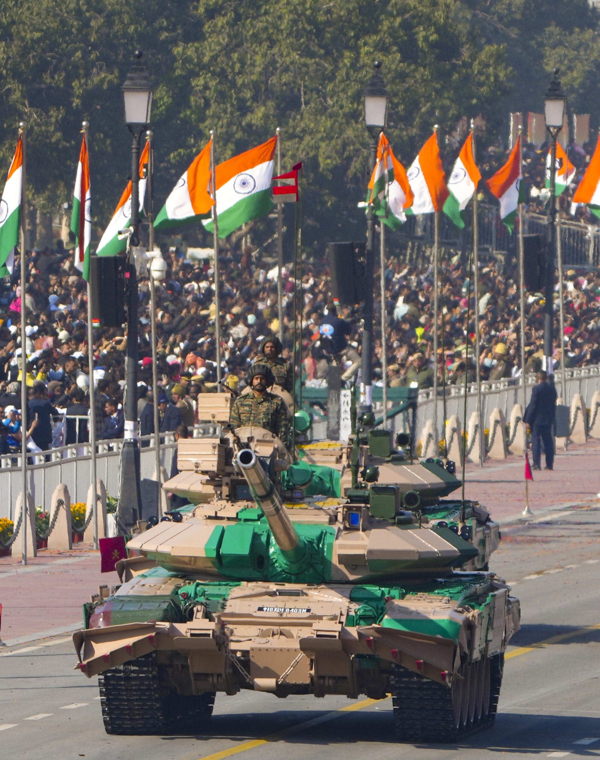 കഴിഞ്ഞ വർഷം ചെങ്കോട്ടയിൽ നടന്ന സ്ഫോടനത്തെ തുടർന്ന് ഇത്തവണ അതീവ സുരക്ഷയോടെയാകും റിപ്പബ്ലിക് ദിന ആഘോഷം സംഘടിപ്പിക്കുക. വിവിധ രാജ്യങ്ങളിൽ നിന്നുള്ള പ്രമുഖരടക്കം നിരവധി ആളുകളാണ് റിപ്പബ്ലിക് ദിന പരിപാടികൾ കാണാൻ ഡൽഹിയിലേക്ക് ഒഴുകിയെത്തുന്നത്. 
