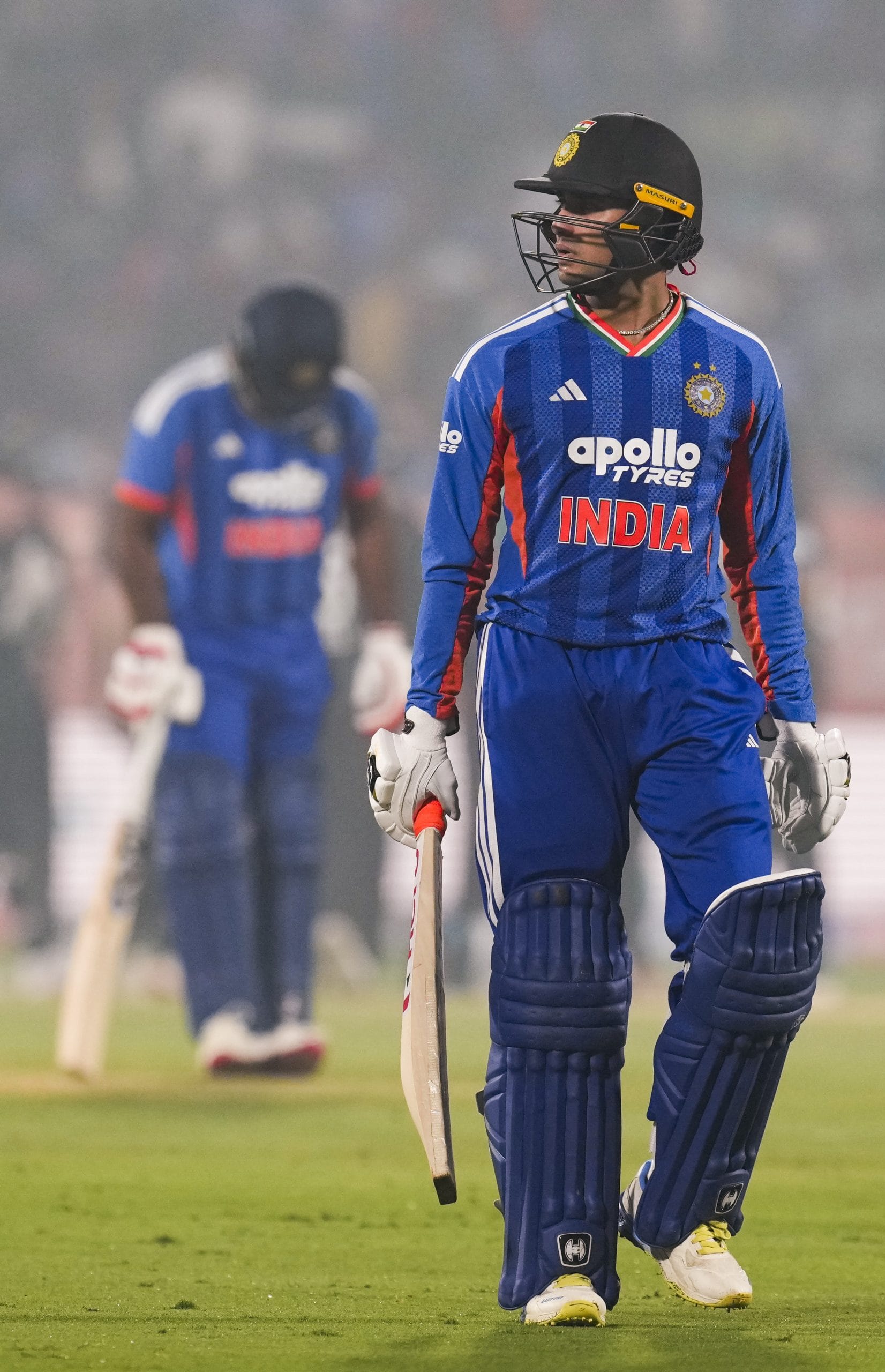 നാലാം ടി20യിലെ തോൽവിയ്ക്ക് പിന്നാലെ ക്രിക്ക്ബസിനോടാണ് താരത്തിൻ്റെ പ്രതികരണം. അഭിഷേകിൻ്റെ കാര്യത്തിൽ, ഇത് സംഭവിക്കും. ഹൈ റിസ്ക് ഗെയിമാന് താരം കളിക്കുന്നത്. അത് ശരിയായാൽ അദ്ദേഹം കളി വിജയിപ്പിക്കും. പക്ഷേ, ചില സമയങ്ങളിൽ അദ്ദേഹം പൂജ്യത്തിന് പുറത്താവും."
