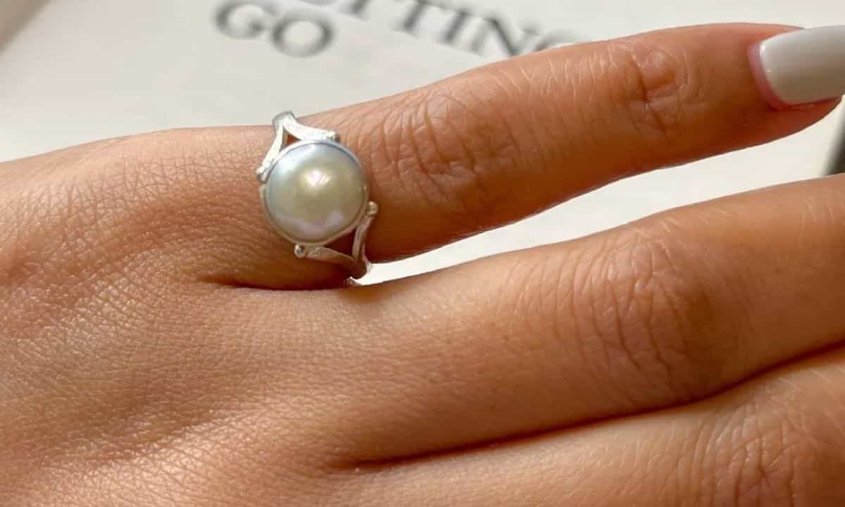 Pearl Ring: മുത്ത് മോതിരം ധരിച്ചാലുള്ള ​ഗുണങ്ങൾ