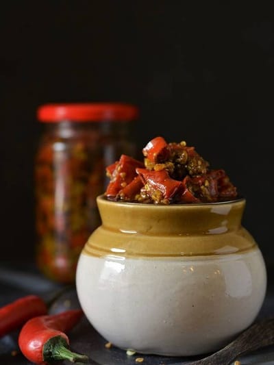 അച്ചാര്‍ ഫാനാണോ? നിയന്ത്രിച്ചില്ലെങ്കില്‍…