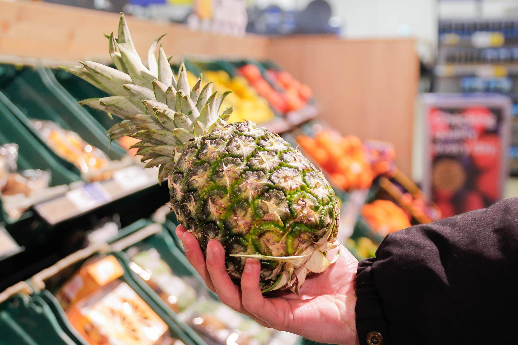  ഇത് പ്രോട്ടീനേയും ബ്രേക്ക് ഡൗൺ ചെയ്യാൻ സഹായിക്കുന്ന ഒരു എൻസൈമാണ്. അതുപോലെ മാംസത്തെ മൃദുവാക്കാനും മാംസത്തെ ദഹിപ്പിക്കാനും ഇതിന് കഴിവുണ്ട്. 
