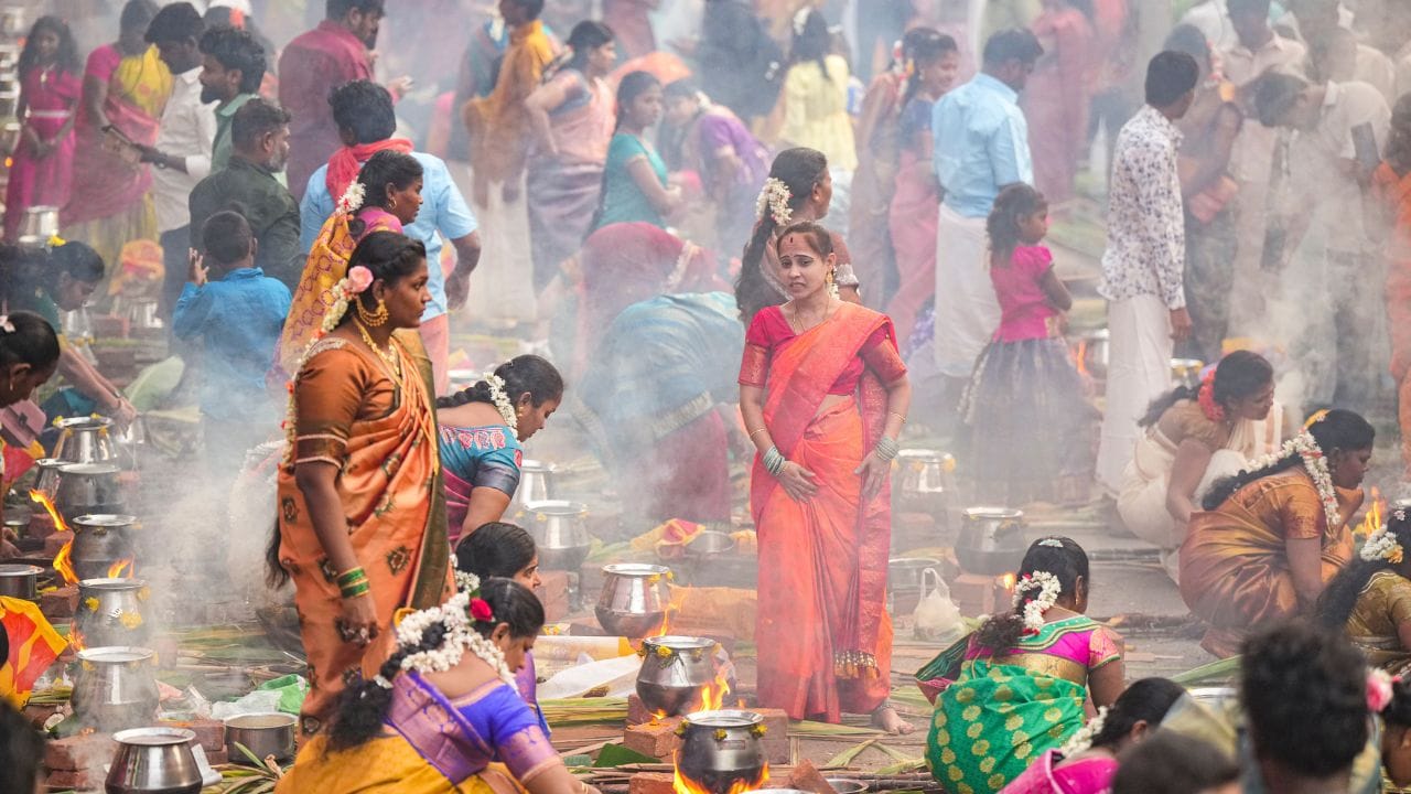 തിരുവനന്തപുരം, കൊല്ലം, പത്തനംതിട്ട, ഇടുക്കി, പാലക്കാട്, വയനാട് എന്നീ ജില്ലകള്‍ക്കാണ് അവധി. സംസ്ഥാന സര്‍ക്കാരിന്റെ ഔദ്യോഗിക കലണ്ടര്‍ പ്രകാരമുള്ള അവധിയാണിത്. 


