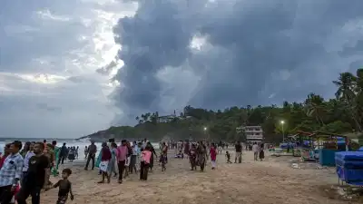Kerala Weather Alert: മഴ പോയിട്ടില്ല! ഇടിമിന്നലോട് കൂടിയ മഴയ്ക്ക് സാധ്യത; ഇന്നത്തെ കാലാവസ്ഥ