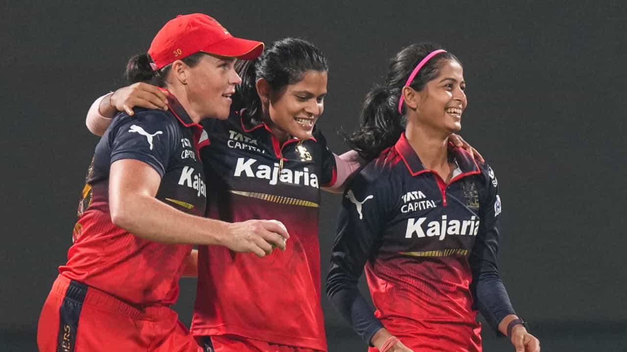 WPL 2026: ആർസിബിയെ പിടിച്ചുകെട്ടാനാരുണ്ട്?; തുടരെ മൂന്നാം മത്സരത്തിലും ആധികാരിക ജയം