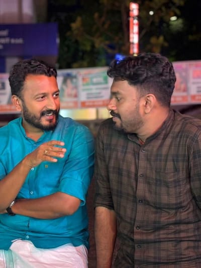 ഫെനി നൈനാനും രാഹുലും ഉറ്റസുഹൃത്തുക്കളോ?