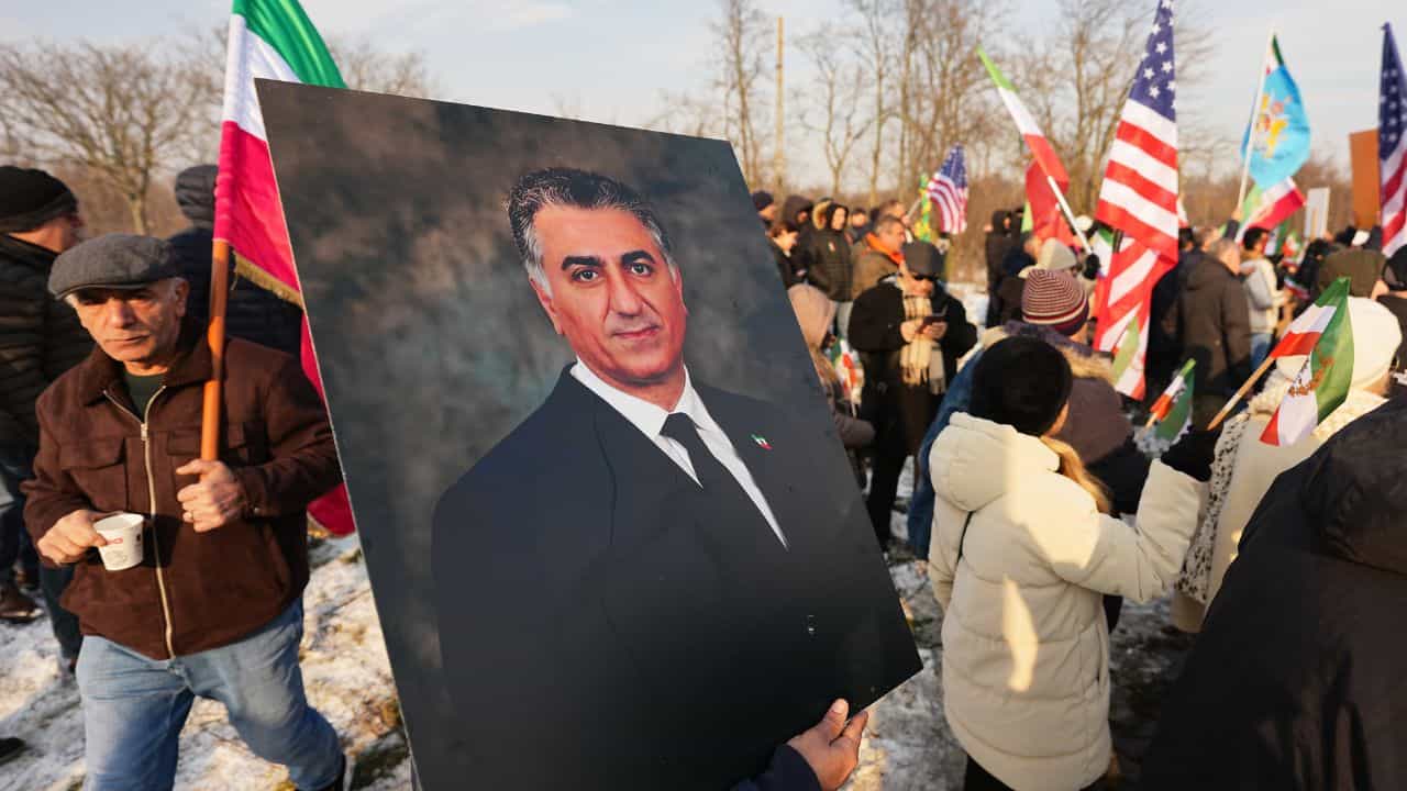 Iran Protest: ഇറാനില്‍ ഭരണം മാറുന്നത് ഇന്ത്യക്ക് നല്ലതല്ല; പഹ്‌ലവി തിരിച്ചുവന്നാല്‍ എന്ത് സംഭവിക്കും?