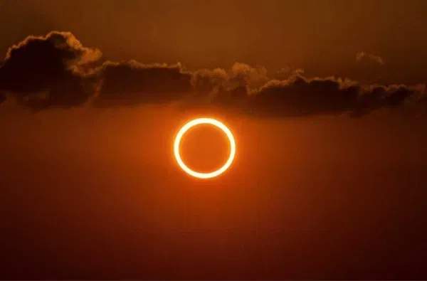 മാർച്ച് മൂന്നിന് വർഷത്തിലെ ആദ്യ ചന്ദ്രഗ്രഹണം സംഭവിക്കും. ഏകദേശം ഒരു മണിക്കൂർ നീണ്ടുനിൽക്കുന്ന ഈ വാനപ്രതിഭാസം ഇന്ത്യയിൽ ദൃശ്യമാകും.