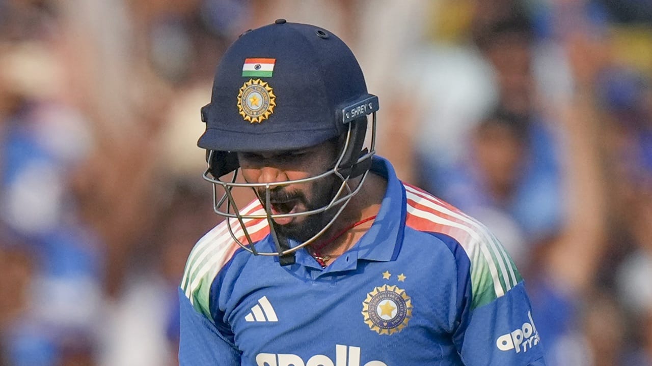 റുതുരാജിനോട് സെലക്ഷന്‍ കമ്മിറ്റി കാണിച്ചത് അനീതിയാണെന്നാണ് ആരാധകരുടെ വിമര്‍ശനം. റുതുരാജിന് ഇടം ലഭിക്കാത്തത് അമ്പരപ്പിച്ചെന്ന് മുന്‍താരം ഇര്‍ഫാന്‍ പത്താന്‍ പറഞ്ഞു. ഇന്ത്യന്‍ ക്രിക്കറ്റിലെ കോമ്പറ്റീഷന്‍ തികച്ചും വ്യത്യസ്ത തലത്തിലാണെന്നും പത്താന്‍ ചൂണ്ടിക്കാട്ടി  (Image Credits: PTI)