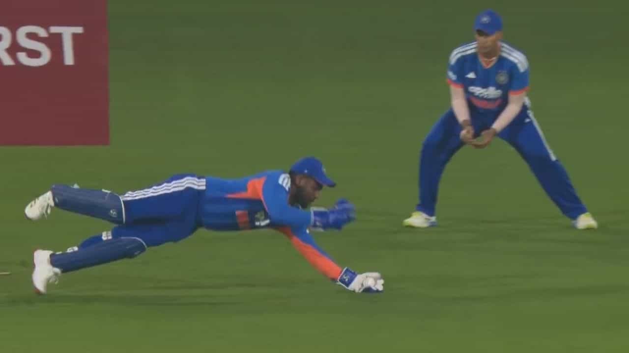 Sanju Samson : റിയാക്ഷൻ സമയം വെറും ആറ് മൈക്രോ സക്കൻഡുകൾ മാത്രം, ഇത് പറക്കും സഞ്ജു! ഒറ്റ കൈകൊണ്ടുള്ള ആ ക്യാച്ച്