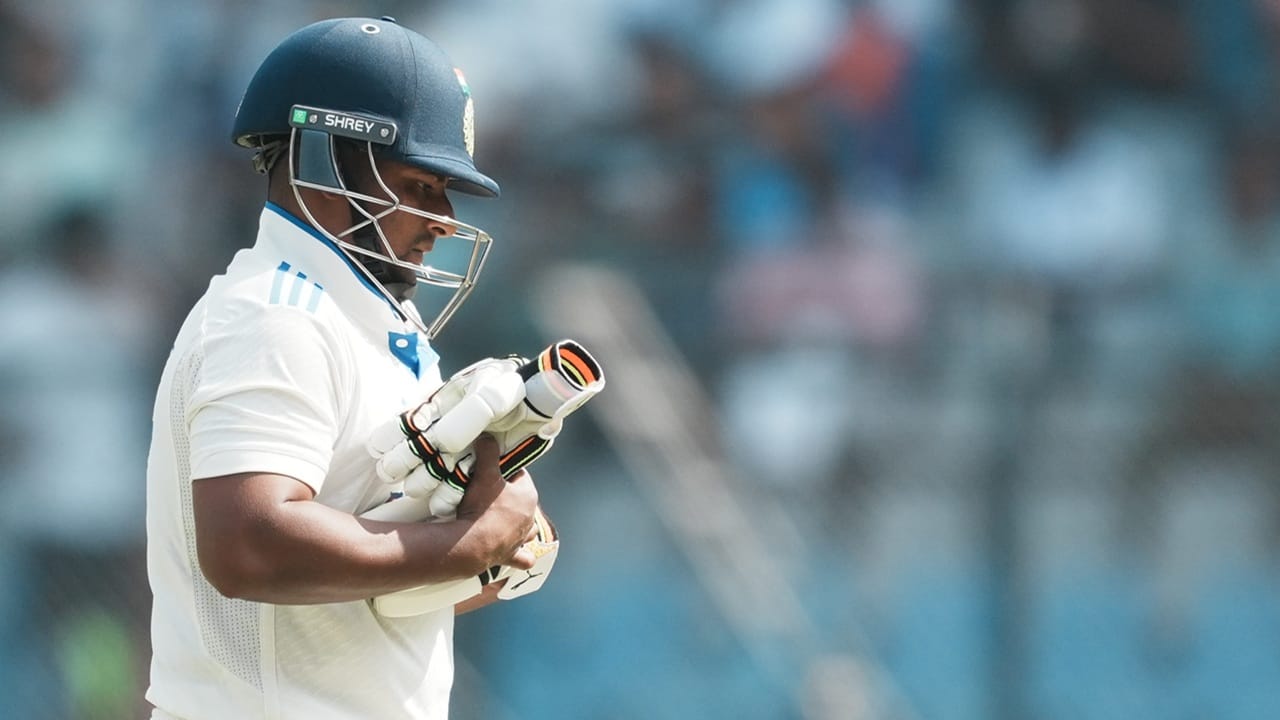 ബോര്‍ഡര്‍ ഗവാസ്‌കര്‍ ട്രോഫിയില്‍ ടീമിലുണ്ടായിട്ടും അവസരം ലഭിക്കാത്തത് അമ്പരപ്പിച്ചു. എല്ലാ ഫോര്‍മാറ്റുകളിലും കളിക്കാന്‍ കഴിവുള്ള താരമാണ് അദ്ദേഹം. അത്തരമൊരു പ്രതിഭയെ അവഗണിക്കുന്നത് നാണക്കേടാണെന്നും വെങ്‌സാര്‍ക്കര്‍ ആഞ്ഞടിച്ചു (Image Credits: PTI)