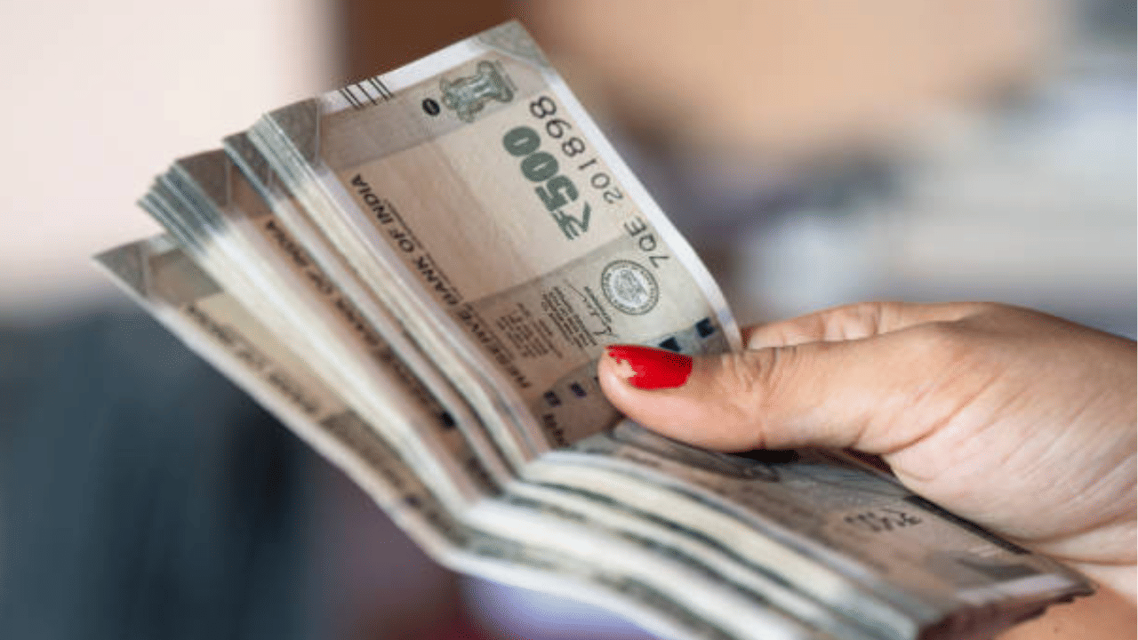 പദ്ധതിയുടെ കാലാവധി 5 വർഷമാണ്. വേണമെങ്കിൽ കാലാവധിക്ക് ശേഷം 3 വർഷത്തേക്ക് കൂടി നീട്ടാവുന്നതാണ്. അഞ്ച് വര്‍ഷത്തെ കാലാവധി പൂര്‍ത്തിയാവുന്നതിനു മുന്നേ ആവശ്യമെങ്കില്‍ അക്കൗണ്ട് ക്ലോസ് ചെയ്യാം. നിക്ഷേപം ആരംഭിച്ച് ഒരു വര്‍ഷത്തിനു മുന്നേ ക്ലോസ് ചെയ്താല്‍ പലിശ കിട്ടില്ല. 