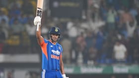 ആറുച്ചാമിയും നിർഭാഗ്യവും വിളയാടി; വിശാഖപട്ടണത്ത് ഇന്ത്യക്ക് തോൽവി