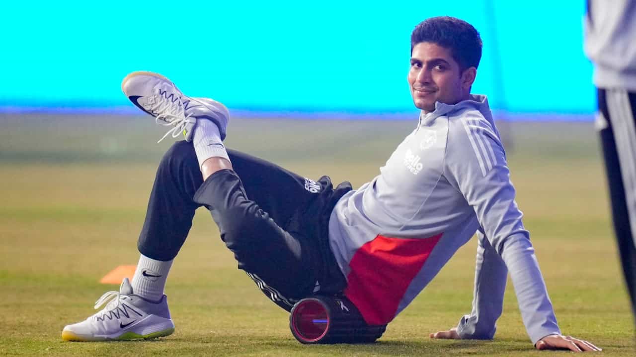 VHT 2026: എന്തൊരു ഗതികേടാണ്!; ശുഭ്മൻ ഗില്ലിന് ഭക്ഷ്യ വിഷബാധ; വിജയ് ഹസാരെ ട്രോഫിയിൽ കളിക്കാൻ കഴിയാതെ താരം