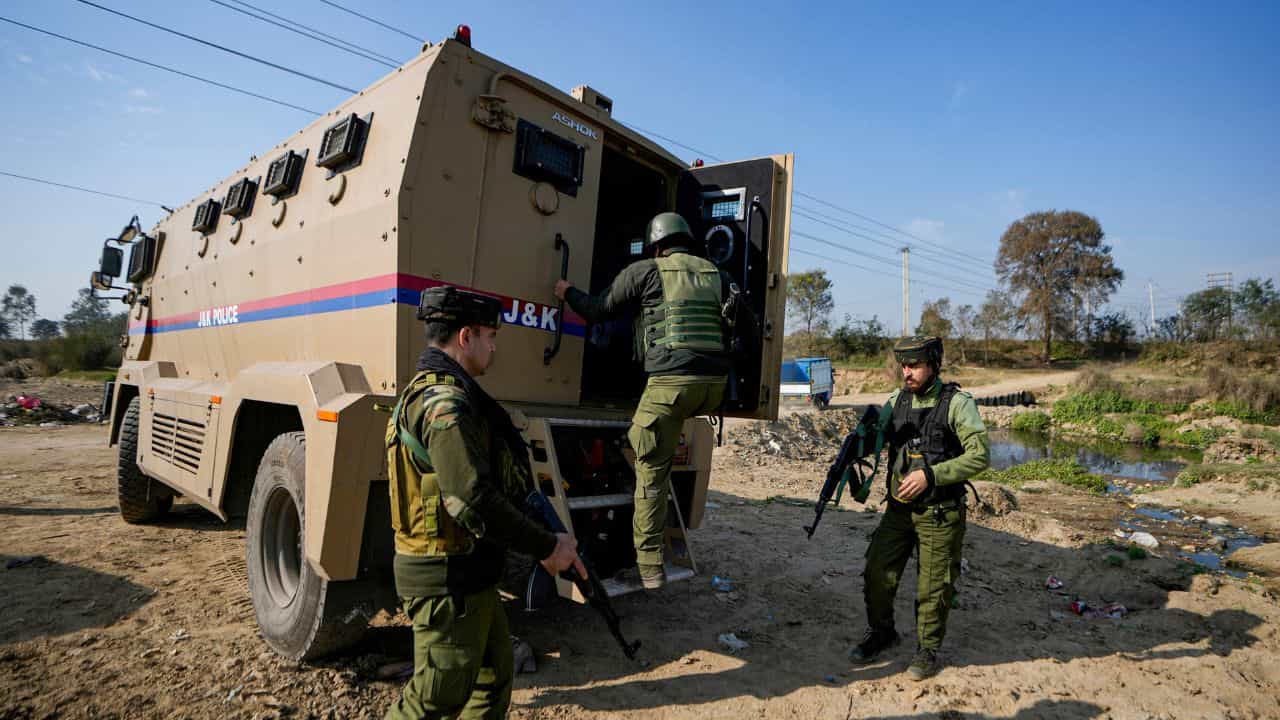 Terrorists Bunker: നൂഡിൽസും അരിയും തക്കാളിയും...; ഒളിവിൽ കഴിഞ്ഞ ഭീകരരുടെ ബങ്കർ തകർത്ത് സൈന്യം