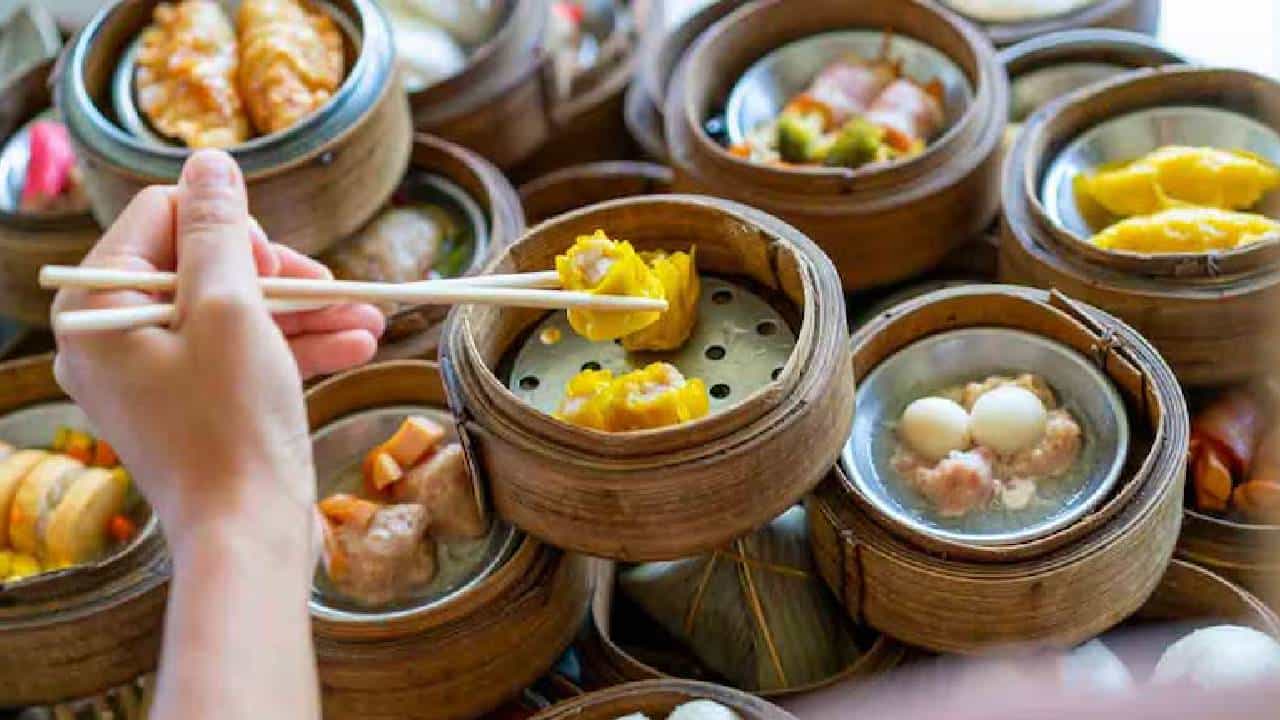 Thailand Food: തായിലാൻഡിലേക്ക് ട്രിപ്പ് പോകാൻ പ്ലാൻ ഉണ്ടോ? എങ്കിൽ തീർച്ചയായും ഈ ഭക്ഷണങ്ങൾ ഒന്ന് രുചിച്ചു നോക്കൂ